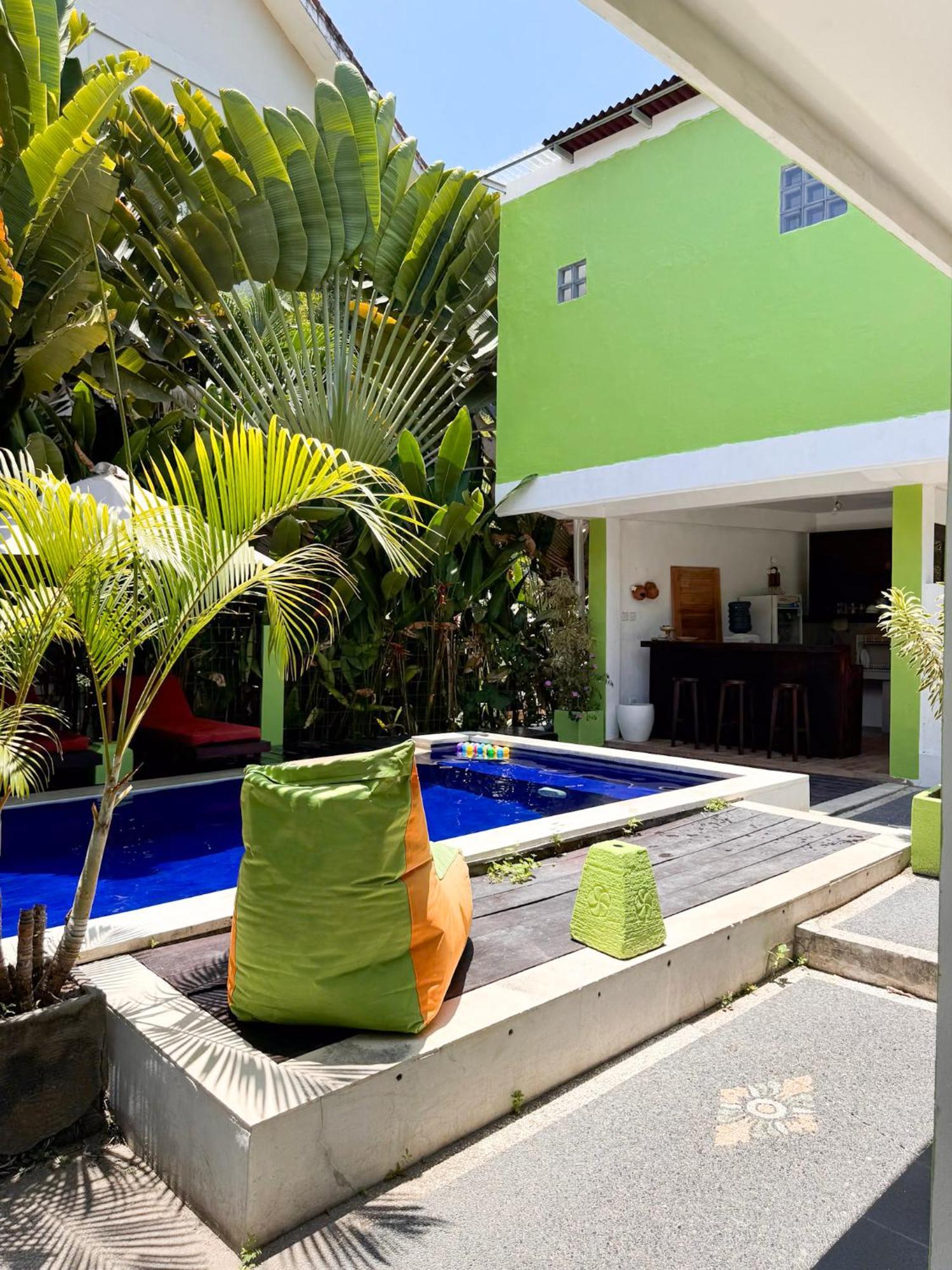 Urban Jungle Beach House Canggu Exterior foto